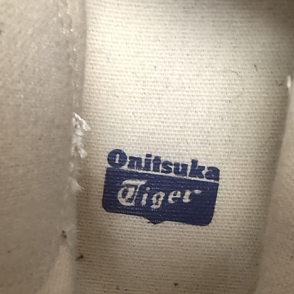 Onitsuka Tiger "Kobe" Chuck Taylor Style Sneakers - Picture 8 of 8